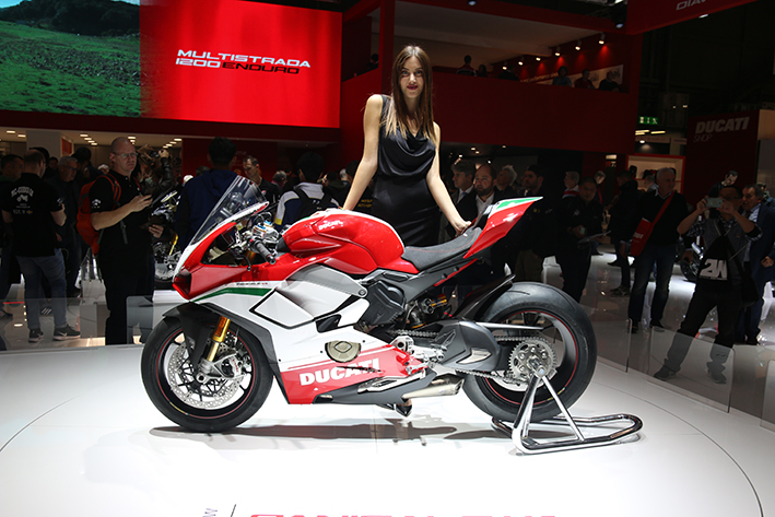 DUCATI EICMA 2017 V4