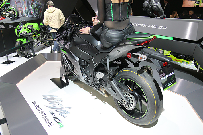 Kawasaki EICMA 2017 ZX10 SE