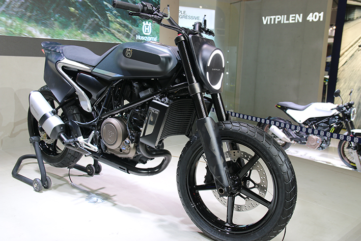 EICMA 2017 SVARTPILEN 701