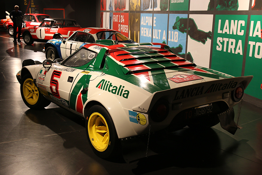 Lancia Stratos HF ίσως το πιο εμβληματικό αυτοκίνητο Rally όλων των εποχών. Βάρος 880 κιλά με κινητήρα Ferrari Dyno 2,4 λίτρων και απόδοση 280 ίππων